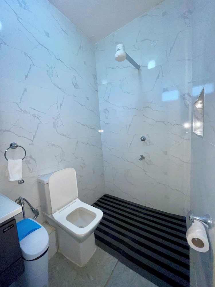 Iman Hotel — Isiolo — photo 4