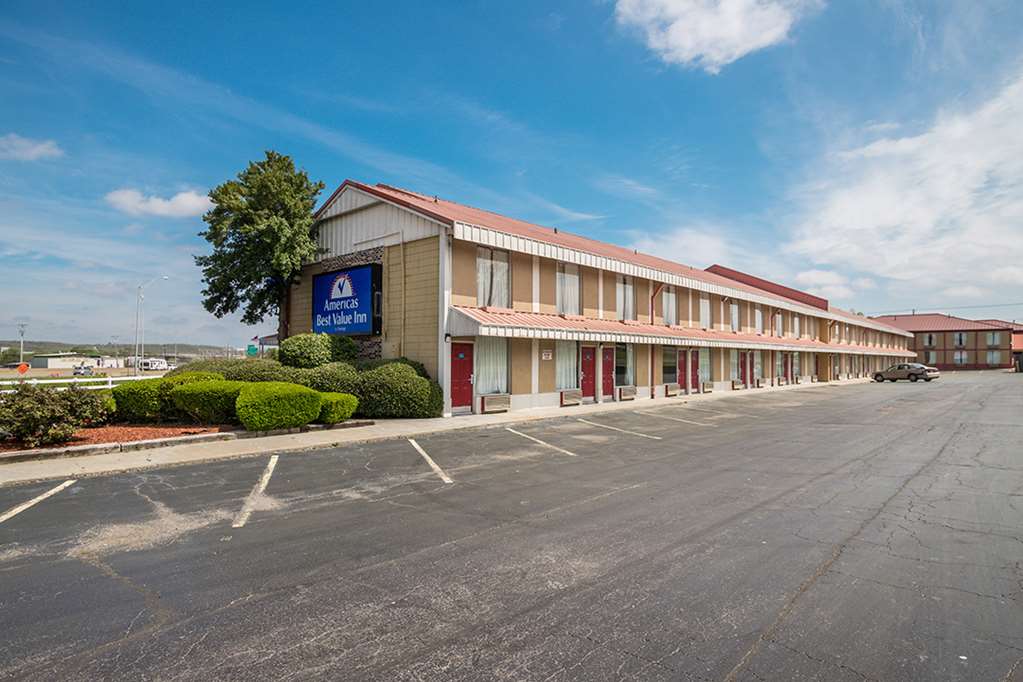 Americas Best Value Inn Tulsa at I 44 - photo 2