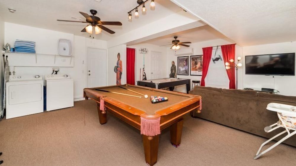 Beautiful 5 Bedroom 5 Bath Pool Home in Windsor Hills Resort - photo 2