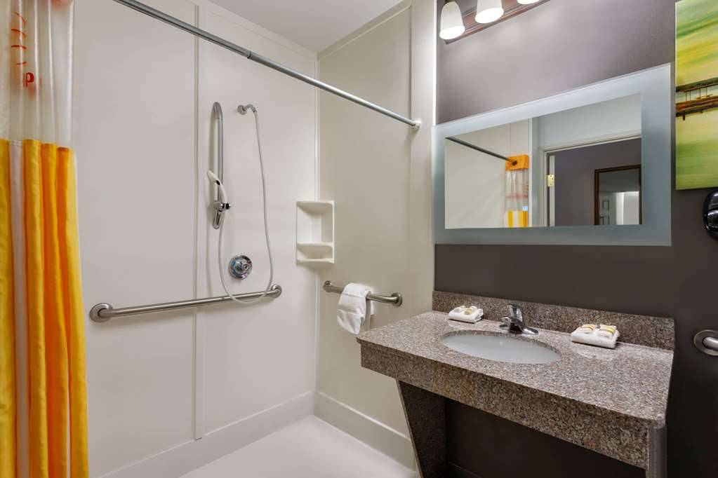 La Quinta Inn & Suites by Wyndham I 20 Longview South - photo 16