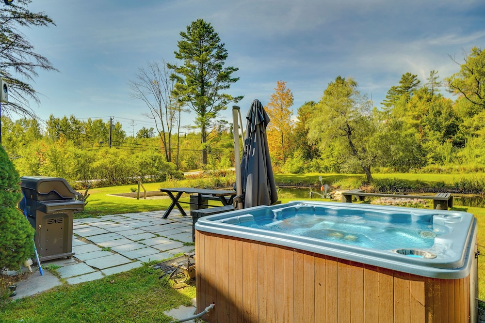 Stratton Shuttle Access Vermont Mountain Hideaway - last minute hotel in Unknown City