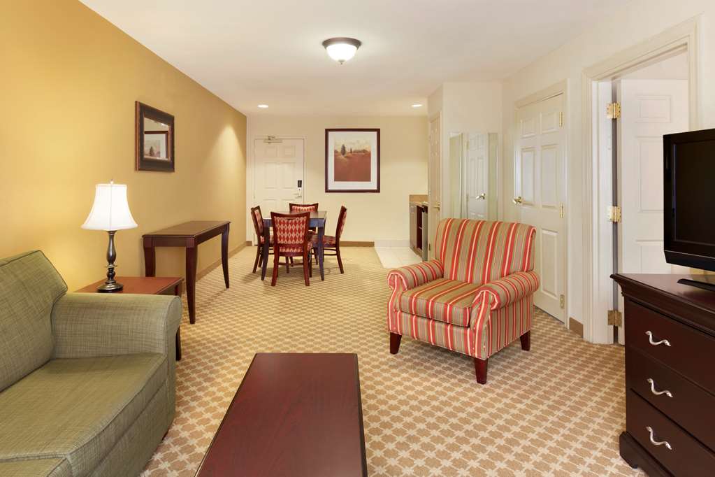 Spark by Hilton Sumter - photo 18