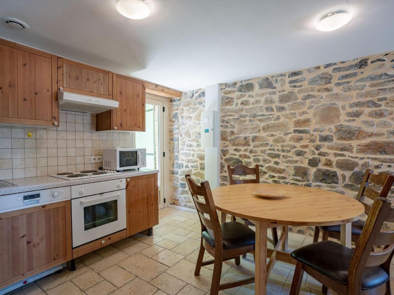 Courry Gem Pool & Charm - last minute hotel in Unknown City