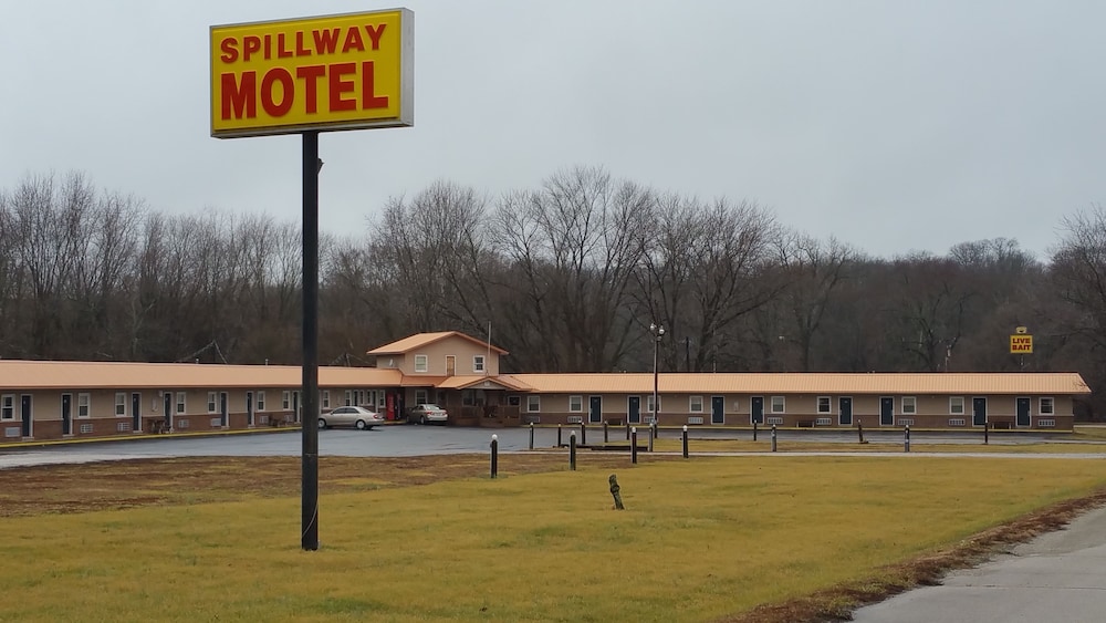 Spillway Motel - photo 13