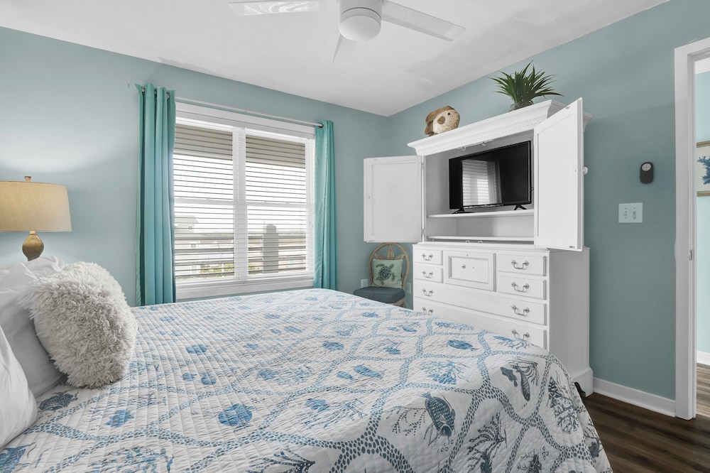 Sandpeddler Inn & Suites - photo 57