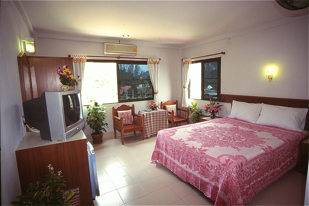 J Mansion 2 - carbon neutral hotel in Krabi
