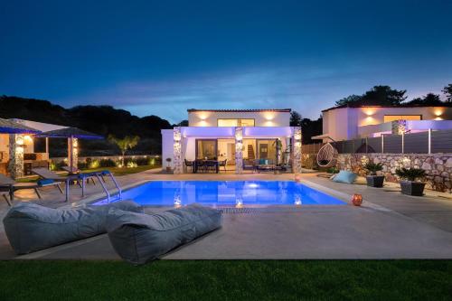Aiora Luxury Villas — 4-Star Luxury Hotel in Afantou, Greece