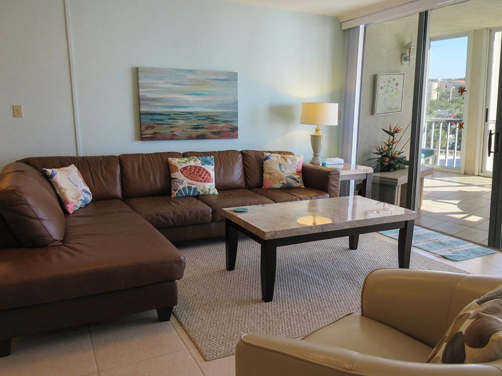 Creciente 712N by RedAwning in Fort Myers Beach, United States