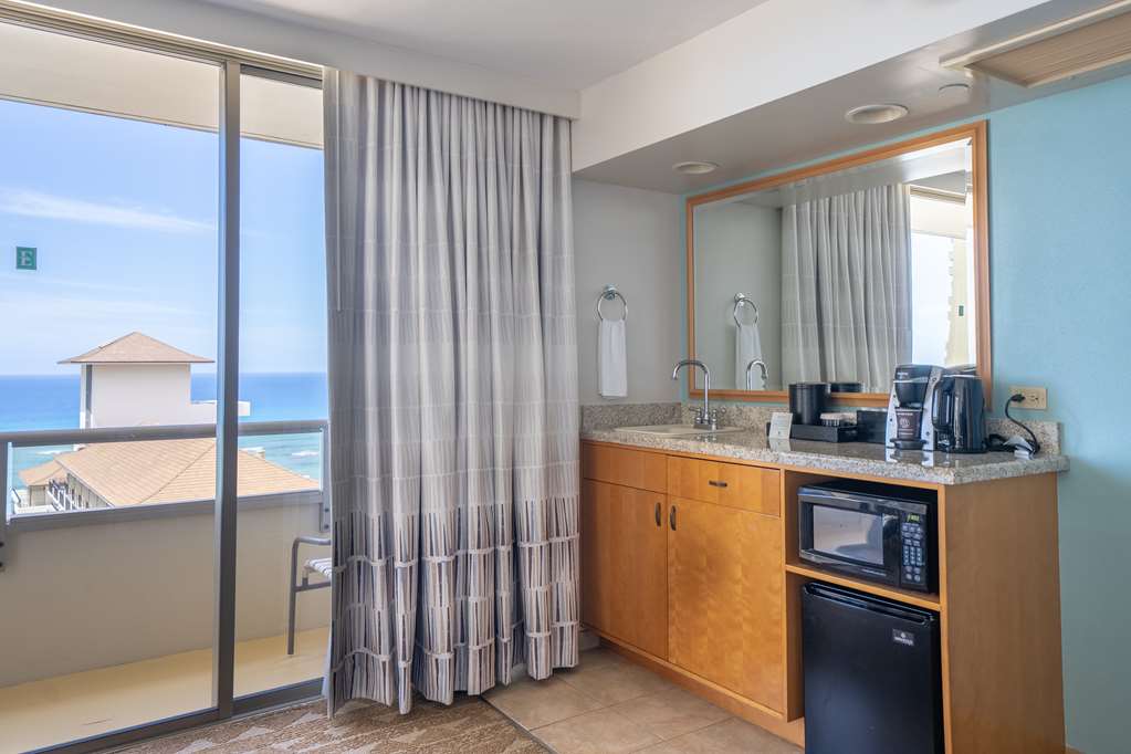 Embassy Suites by Hilton Waikiki Beach Walk - photo 61