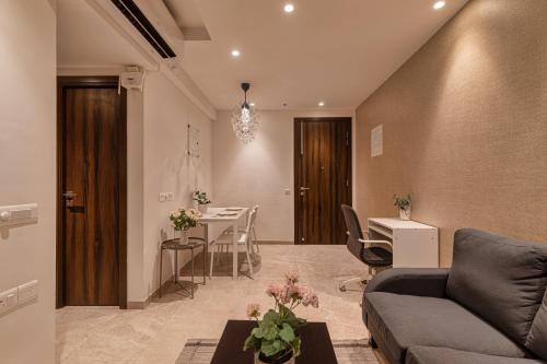 Entire One Bedroom Apartment Hiranandani Gardens Mumbai Powai