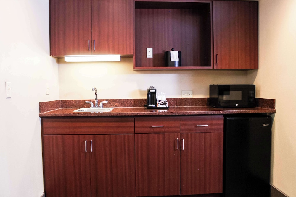 Hampton Inn Oxford West - photo 30