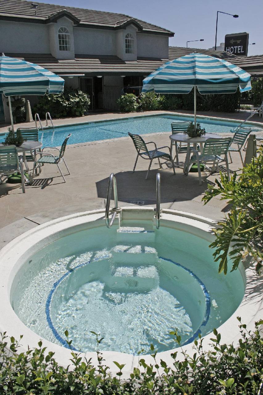 Golden Key Hotel Glendale - photo 6