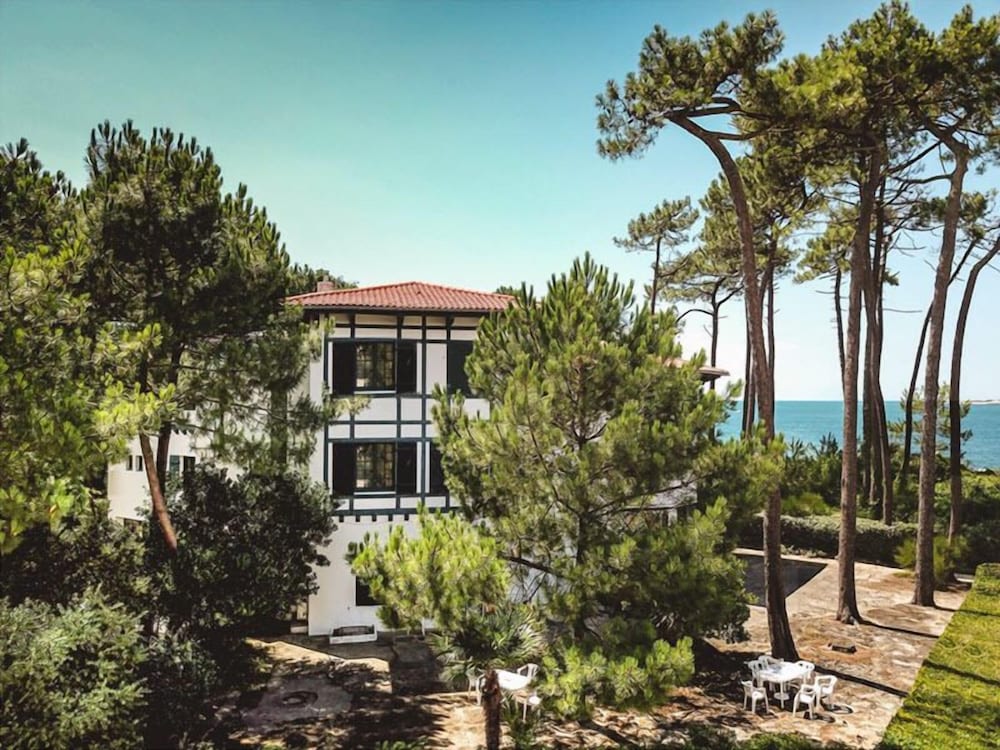 Hotel Ttiki Etchea — La Teste De Buch