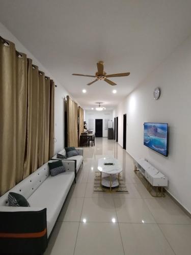 Golden Paradise — hotel near Kuantan Airport