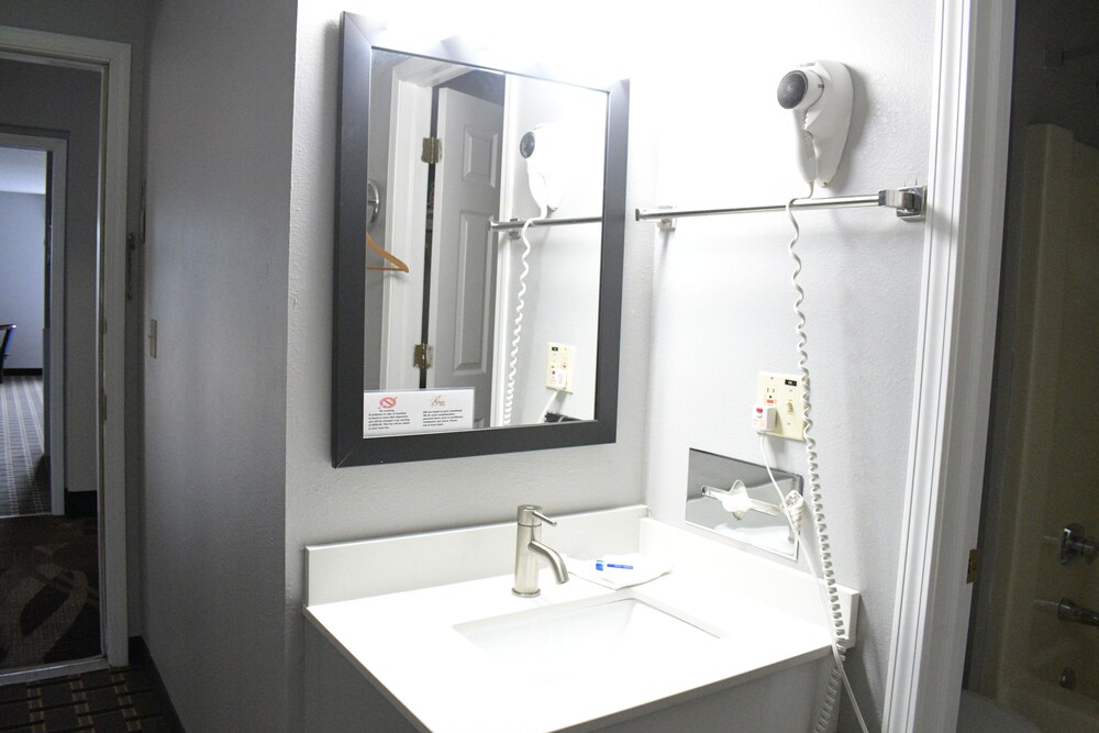 Adams Inn - photo 25