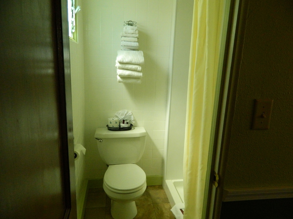 Country Motor Inn - photo 62
