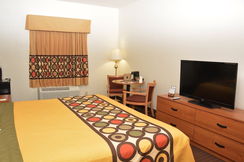 Super 8 by Wyndham Corydon - photo 5