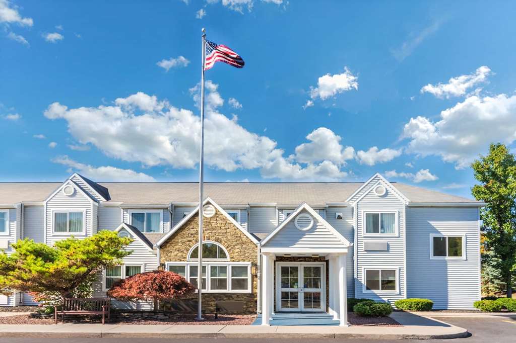 Microtel Inn by Wyndham Victor Rochester - photo 2