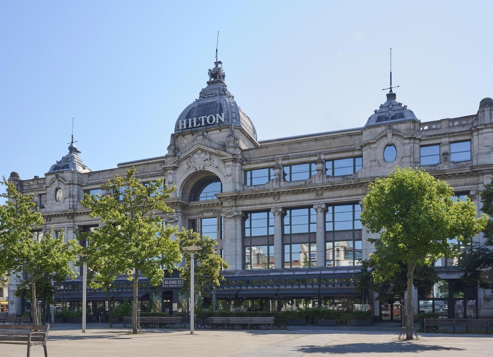 Hilton Antwerp Old Town — 4-Star Luxury Hotel in Antwerpen, Belgium