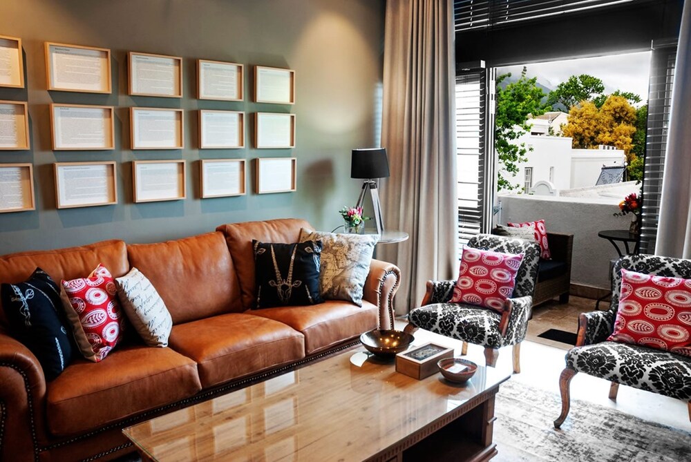 Avemore Eikehof No 23 with backup power — 4-Star Luxury Hotel in Stellenbosch, South Africa