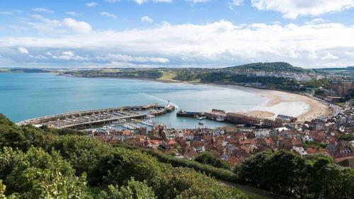 Seascape Seaview Apartment hot tub hire subject to availability
