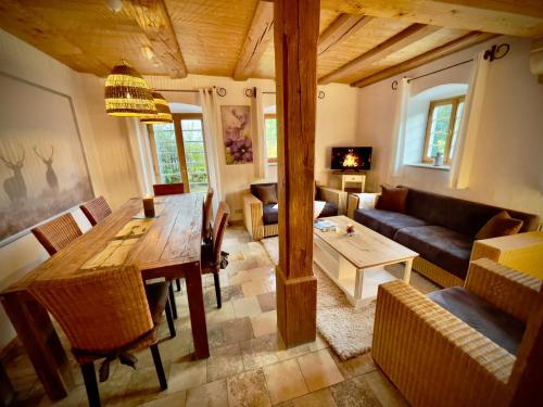 Rohrachhof — 4-Star Luxury Hotel in Treuchtlingen, Germany