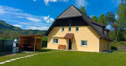 Ferienhaus Strassgartl — 4-Star Luxury Hotel in Pinsdorf, Austria