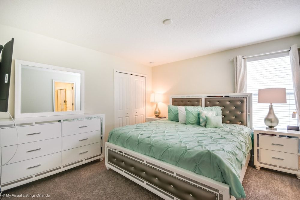 H1672brand new Amazing 8 Bedroom 5 Bathroom Resort - photo 6