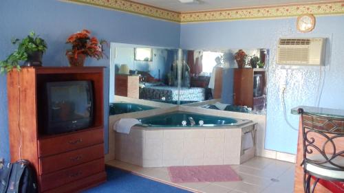 Eastwood Motel - photo 5