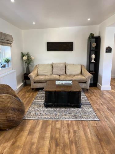 Newly renovated Stables conversion - last minute hotel in Burstwick