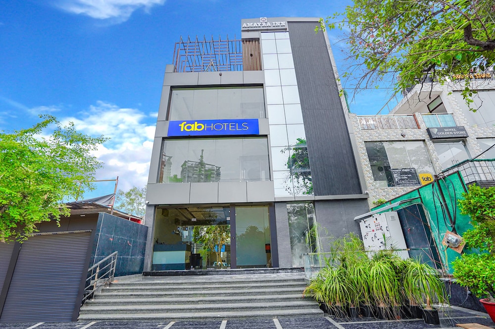 Fabhotel Amayra Inn in Ghaziabad, India