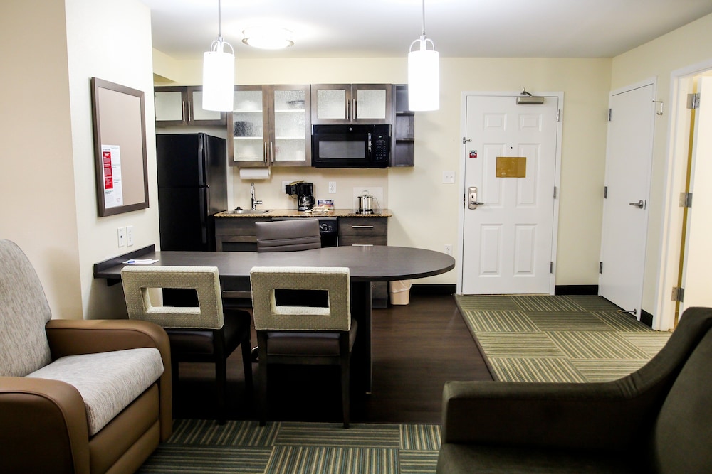 Candlewood Suites Richmond North Glen Allen by IHG - photo 17