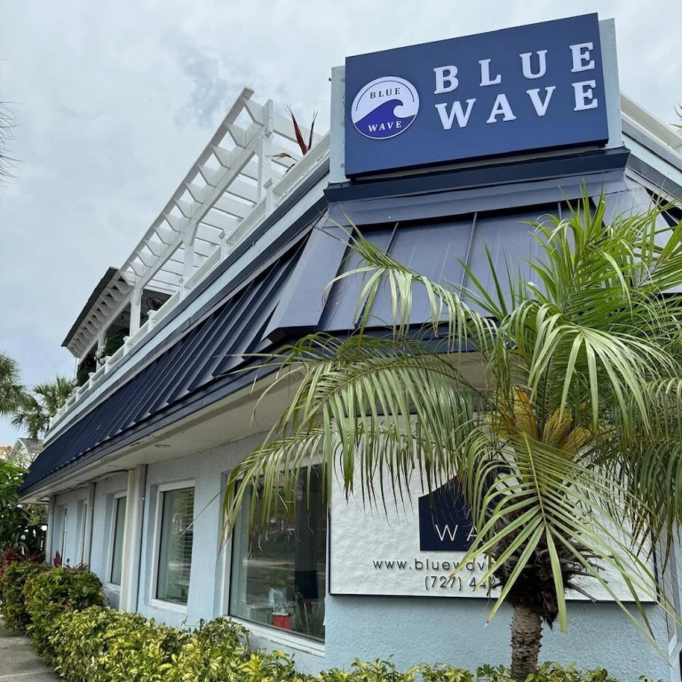 Blue Wave Motel & Suites in Clearwater, United States