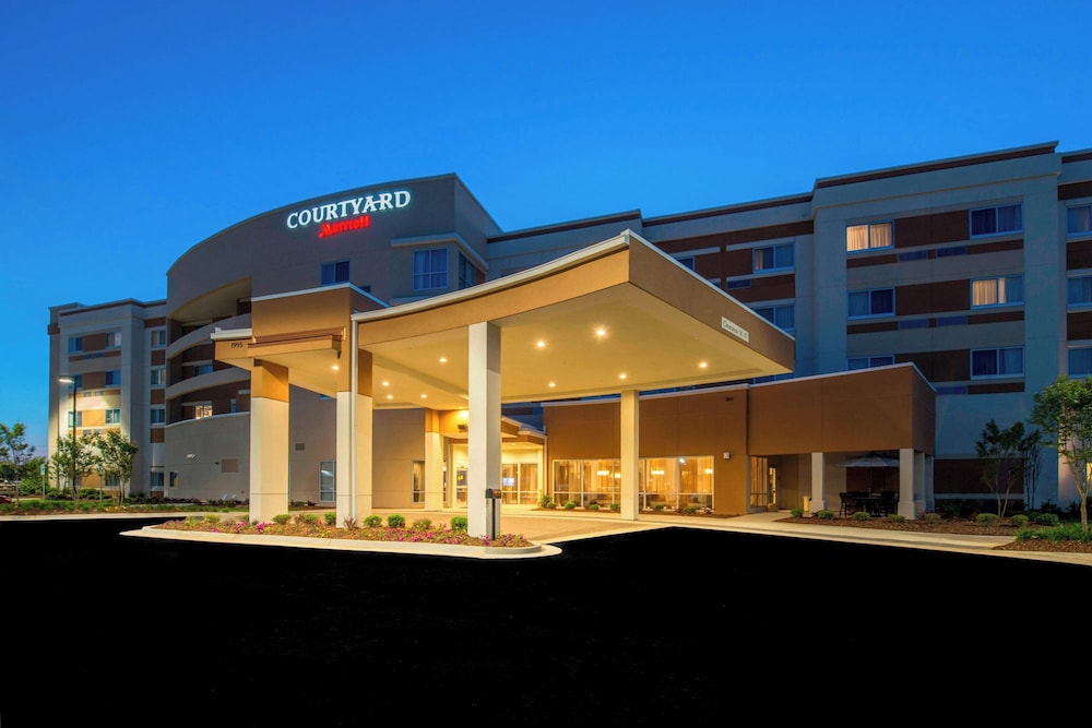 Courtyard Columbus in Columbus, United States