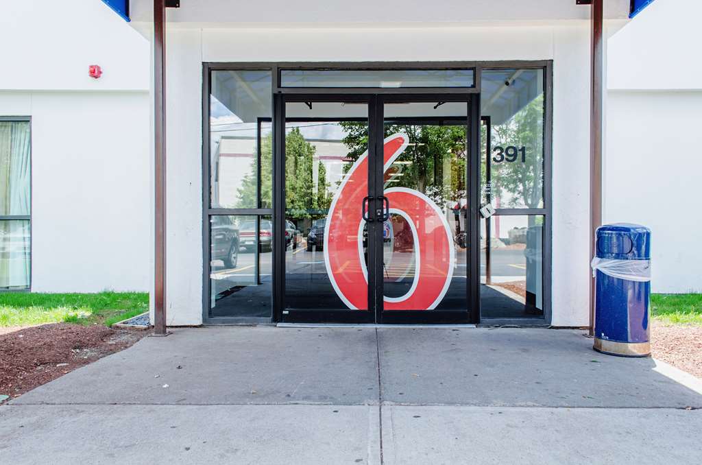Motel 6 Brockton MA - photo 8