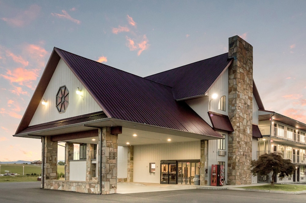Red Roof Inn Dandridge - photo 2