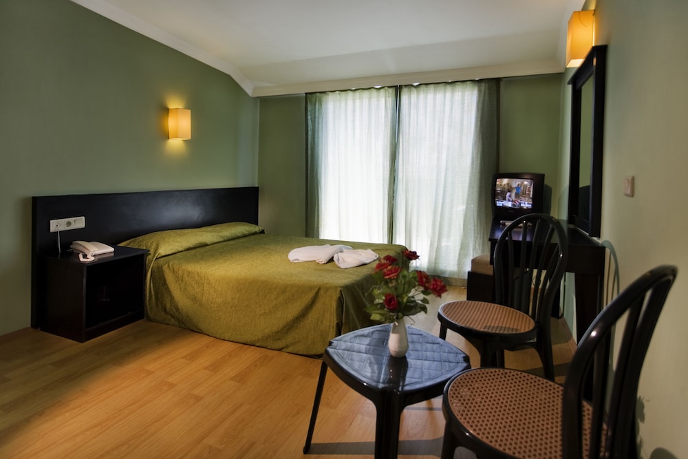 Larissa Hotel Beldibi — Kemer — photo 4
