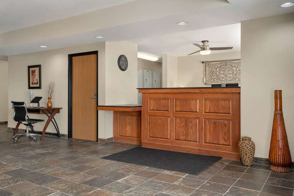 Baymont by Wyndham Fremont - photo 11