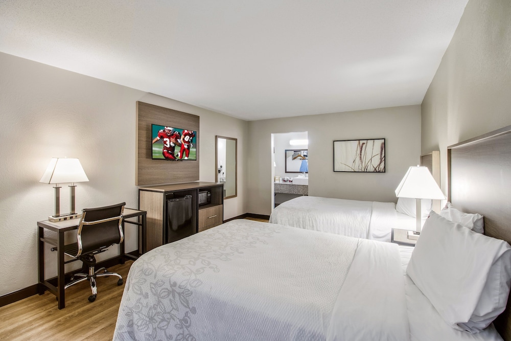 Red Roof Inn PLUS Dallas Addison - photo 26