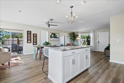 Splash Oasis 4Br 2Ba Heated Pool Bbq — Port Saint Lucie — photo 5