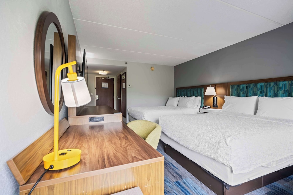 Hampton Inn Ridgefield Park - photo 19