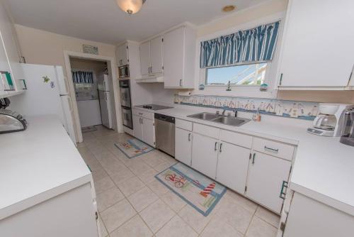 A Shore Thing Southern Shoes Oceanfront Dune Top Deck w Ocean View Pool Hot Tub - photo 48