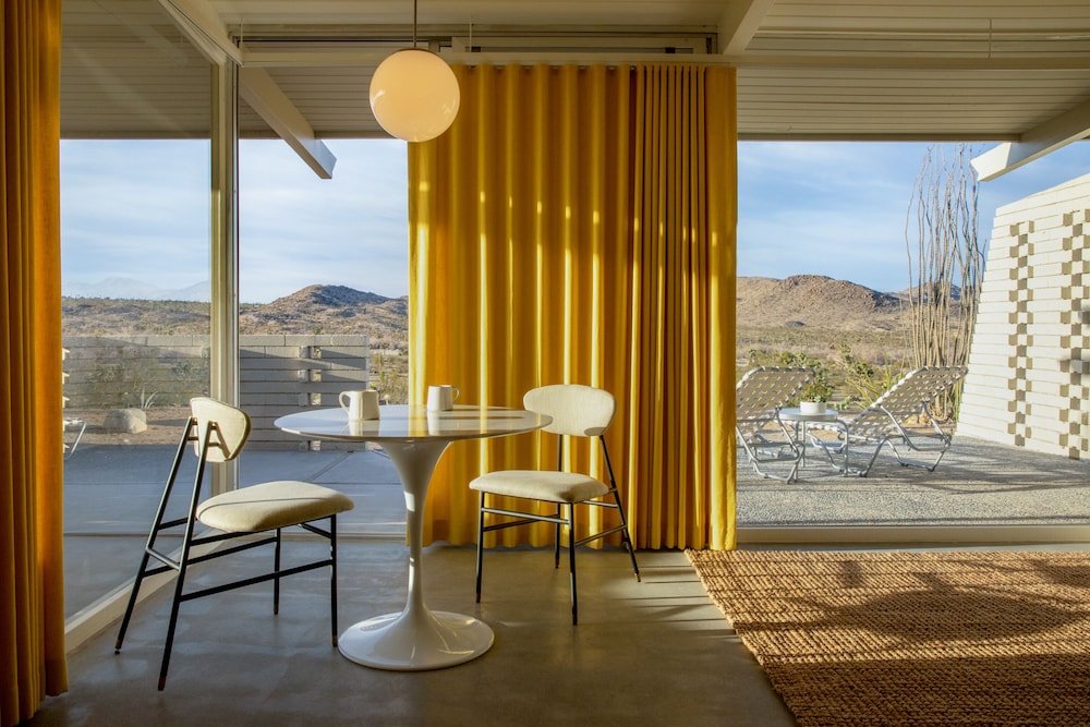 The Bungalows by Homestead Modern at The Joshua Tree Retreat Center — hotel in Joshua Tree