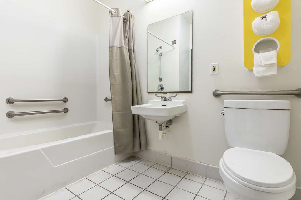 Motel 6 Indianapolis IN Southport - photo 25