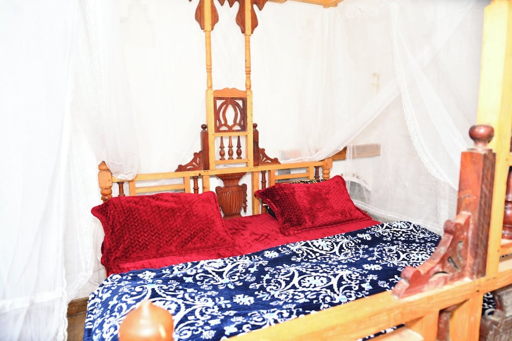 Tatsaaraa Kavan — hotel in Ramgarh