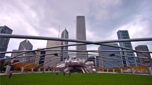 McCormick Place Magnificent 2BR with Optional Parking Patio Gym Access Near Grant Park Museums Soldier Field & Lake Shore — 4-Star Luxury Hotel in Chicago, United States