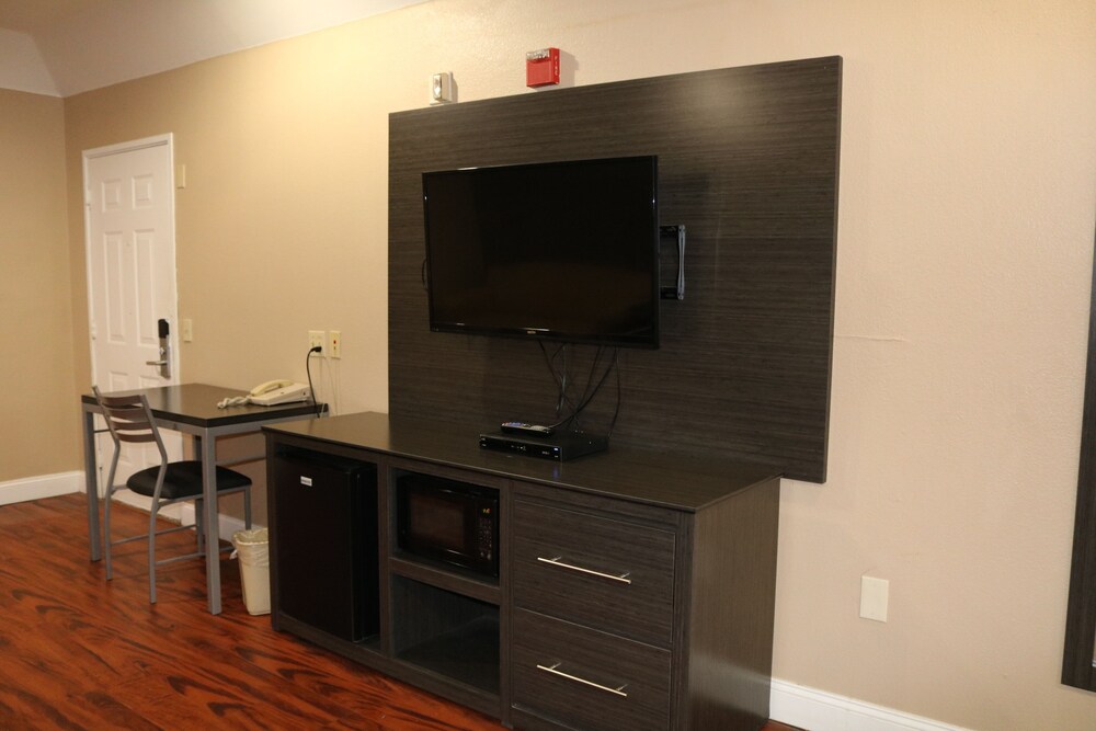 Scottish Inns & Suites IAH Airport Beltway8 - photo 4