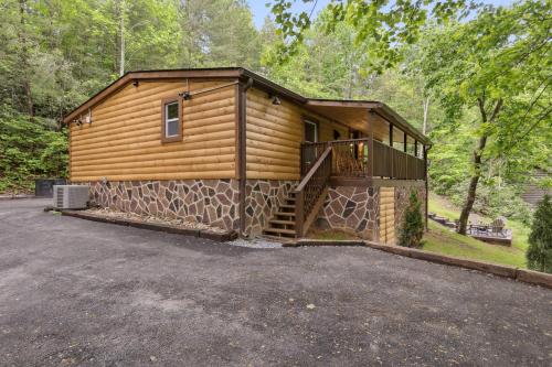 Baby Bear Valley Peaceful Gatlinburg Retreat in Gatlinburg, United States