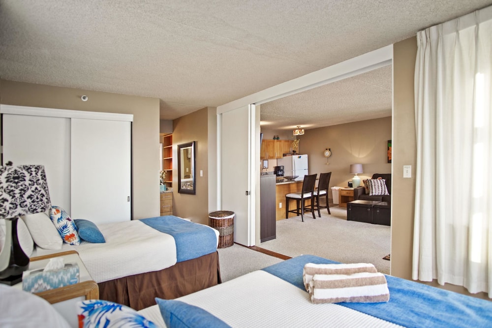 Waikiki Banyan By Darmic - photo 12