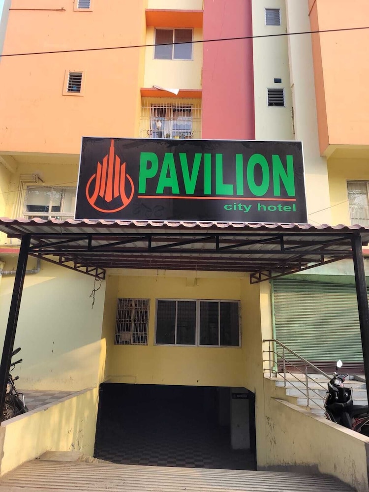 Pavilion City Hotel — hotel in Hojai